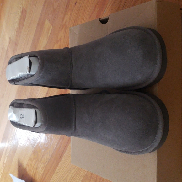 Classic Mini Bootie - Picture 3 of 5